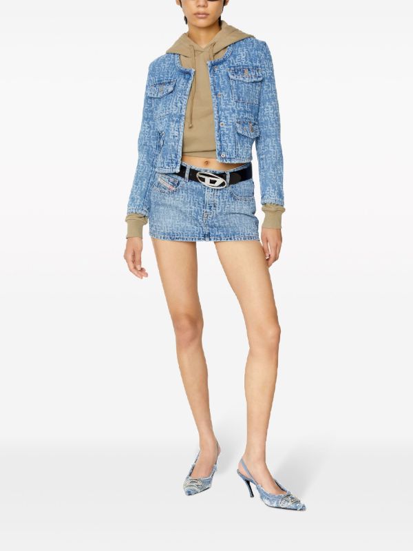 Diesel
1DR logo-buckle belt.