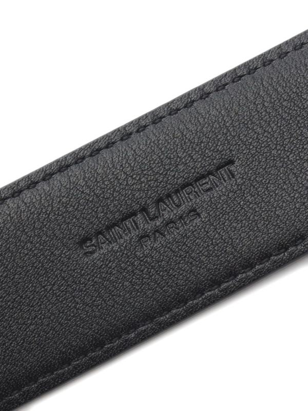 Saint Laurent Pre-Owned
2021 Cassandre leather belt.